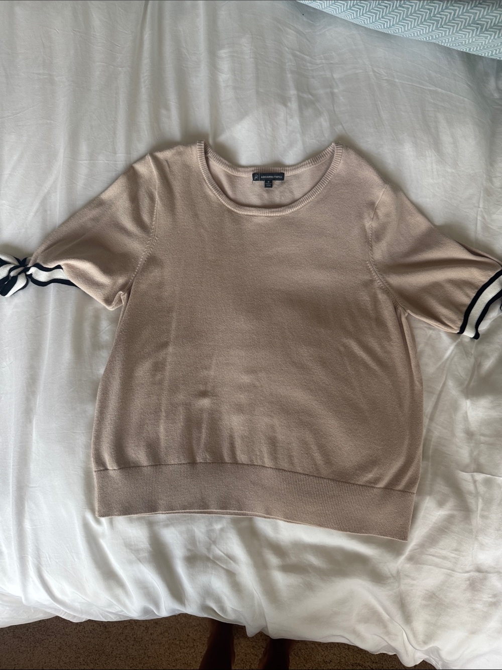 Adrianna Papell Blush Crewneck Short-Sleeve Sweater with Navy Tie Detail